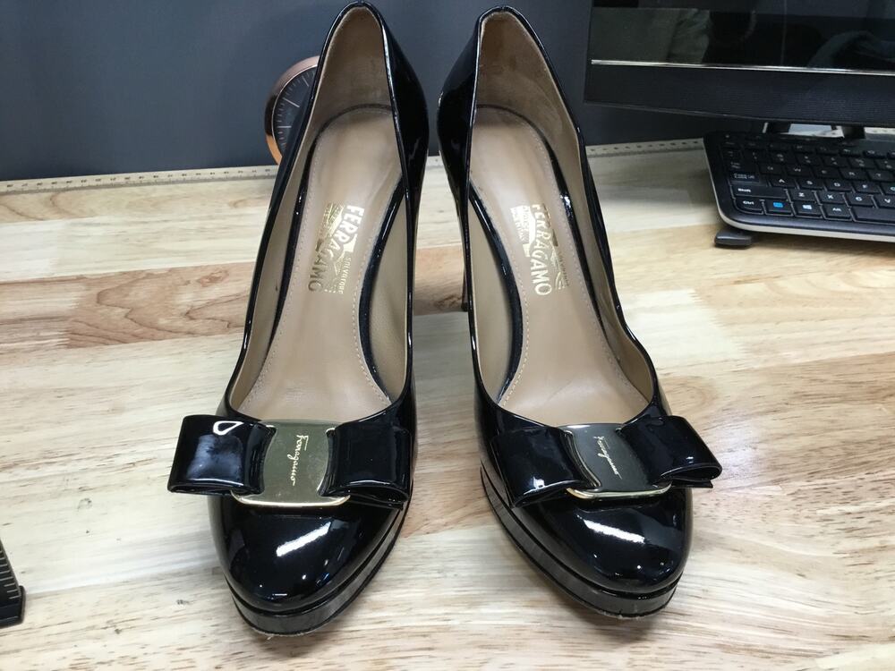 Salvatore Ferragamo Flats Women US 8B Black Stiletto Heels Slip-On Comfort Shoes